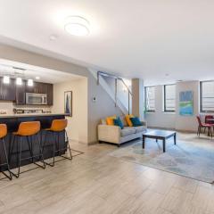 NEW 3BR Stylish Downtown Apartment