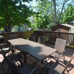 Spacious 3 Family, Parking, Laundry, BBQ, RU, RWJ