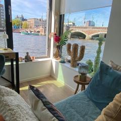 ハウスボート アーク ヴァン アムステル（Houseboat Ark van Amstel）