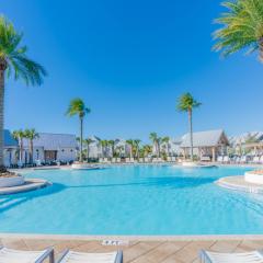 Absolutely Paradise II l Heated 5000 sqft resort style pool l Walk to many restaurants