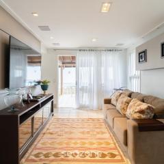 Casa c/ piscina e churrasq. em Jurerê - ROM0591