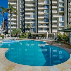 Ocean View 2-Bed with Pool, Tennis Court & BBQ