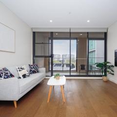 Spacious 2BR APT in Zetland Near Station