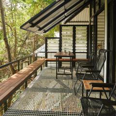 Amazing Mountain View Lodge with Pool