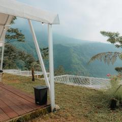 HappyNest Glamping and Villa Dieng