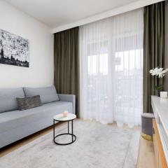 Stylish Apartment with Balcony near Krakow Old Town by Noclegi Renters