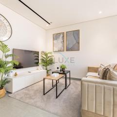 Minutes from City Walk, Downtown Dubai and Jumeirah Beach, Easy Access to Metro Stations and Major Roads - Arista One, Al Satwa by Deluxe Holiday Homes