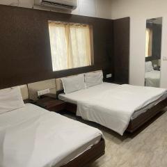 Shree Anand Dham Vrindavan