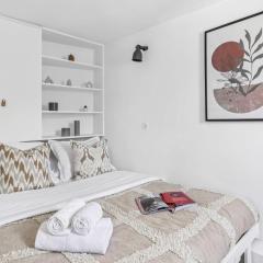 Cozy Flat Near Le Marais - 1BR - Paris Vacation Rentals
