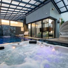 Naomi Boutique Suites