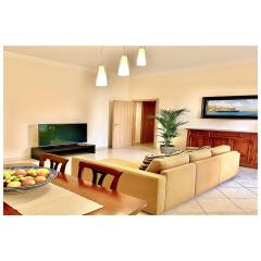 Vacanze Napoli Centrale - Appartamento di lusso 130 mq vicino alla Stazione Centrale e al Centro Storico -Luxury 130 sqm apartment near Central Station and Old Town