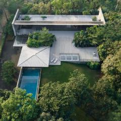 LohonoStays Villa Gomti