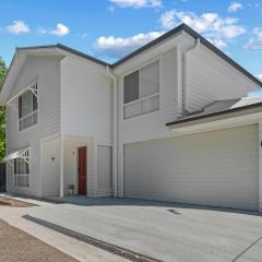Tanderra - Spacious Central Wagga Townhouse