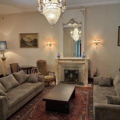 Demeure 13 Personnes Au Centre Ville De Ruffec