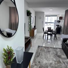 Apt 2 suites Novo 180M da Praia Completo