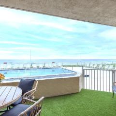 Gorgeous Ocean Front Condo Near Flagler Ave - 421