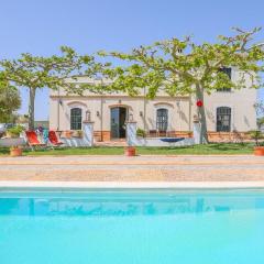 Finca El Olivo Llorón Montilla by Ruralidays