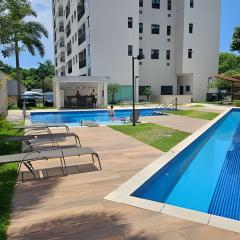 Arte Studios - Flats decorados, wifi, estacionamento, piscina, academia