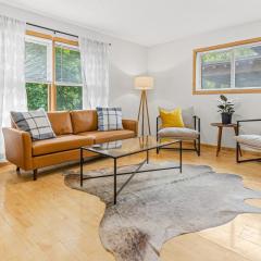 Family & Group Stay with Game Room Garage