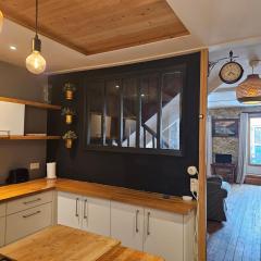 Appartement authentique et chaleureux au cœur de Salies-de-Béarn, dans le quartier historique avec commerces et restaurants au pied, à deux pas des thermes