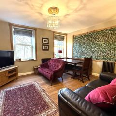 Spinners View - Elegant Victorian Duplex Central Skipton & Parking
