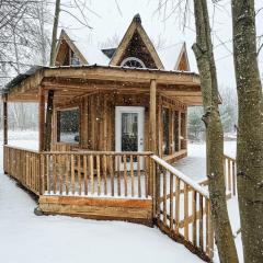 Glamping Getaway Hike, Grill, Space To Gather