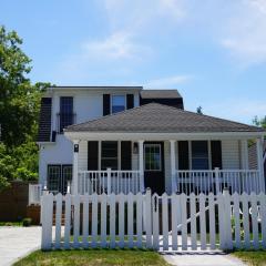 Water View - Modern Cottage in Niagara-on-the-Lake
