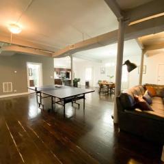 McCormick 3BR HUGE unit, Optional Parking with Ping-pong