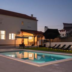 Villa LuNi with private heated pool