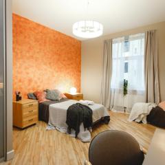 Families & Groups 4 Bedrooms 6 Guests