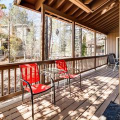 1 Mi to Golf Course WFH-Friendly Pinetop Retreat