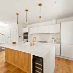 3bd Stylish Modern l FREE Parking