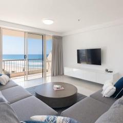 Allunga Stunning Beach Side Apartment