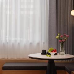 Clouds April Hotel, Dianchi South Asia Style First City Branch