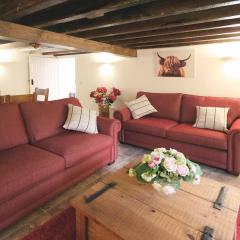 Granary Cottage - E5626