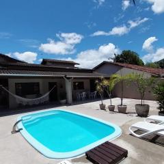Casa na Praia Martim de Sá com Piscina