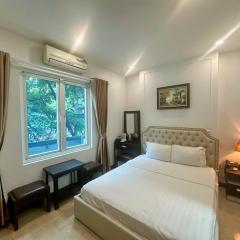 Bay Luxury Chariot Hotel