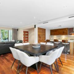 Walk to Beach Coastal Home in Coogee