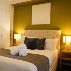 Inner-City 1BR Near Showgrounds