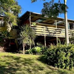 The Nest - Central comfortable pet friendly home - 9 Dromedary Court