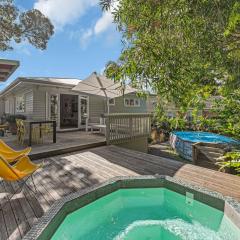 Bespoke Stays - Sunlit Home in Devonport