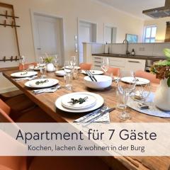HINTERBURG SCHLITZ - Großes Burgen-Apartment mit 4 Schlafzimmern & 2 Bädern - ideal für Familien und Gruppen, inklusive kostenloser Parkplätze, Aufzug und Garten