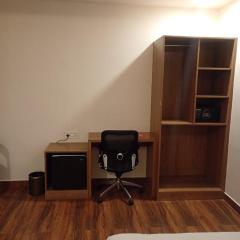 Seven Olives - Business Hotels