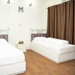 Aarya Wellness & Hostel