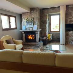 Casa da Lage - Lareira - Lenha - Vistas rio - Gerês