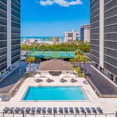 Newly Renovated 2-Bedroom Beach Condo w Amenities, Sleeps 6