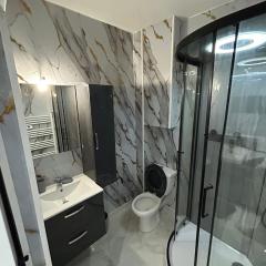 Marble white suite and spa