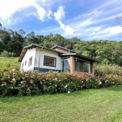Charmosa Casa em Sítio na Serra do Mar