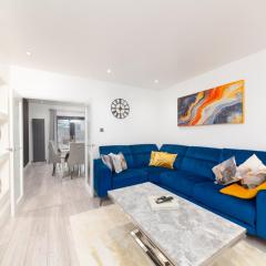 3 Bed Luxury Home With Free Parking & Garden By Aryas Homes