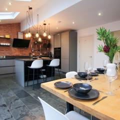 Appleyards Lane, Luxury 4 Bedroom Stay In Chester by Rework Accommodation